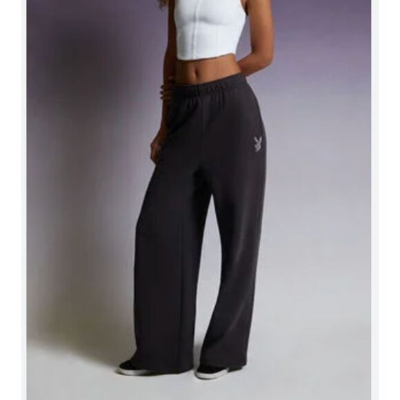 Women Playboy By PacSun Studded Bunny Wide Leg Sweatpants Black Size Large - Picture 1 of 10